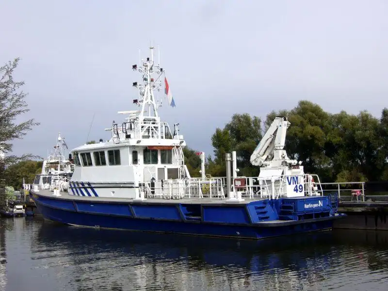 Navio de pesquisa à venda