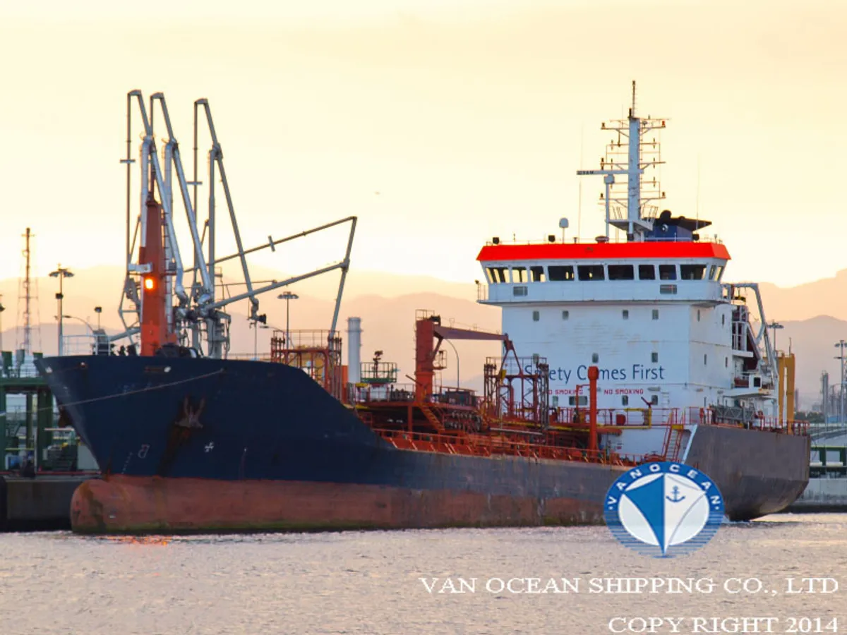 Navio-tanque de óleo/produtos químicos à venda