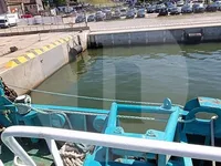 Navio guindaste à venda