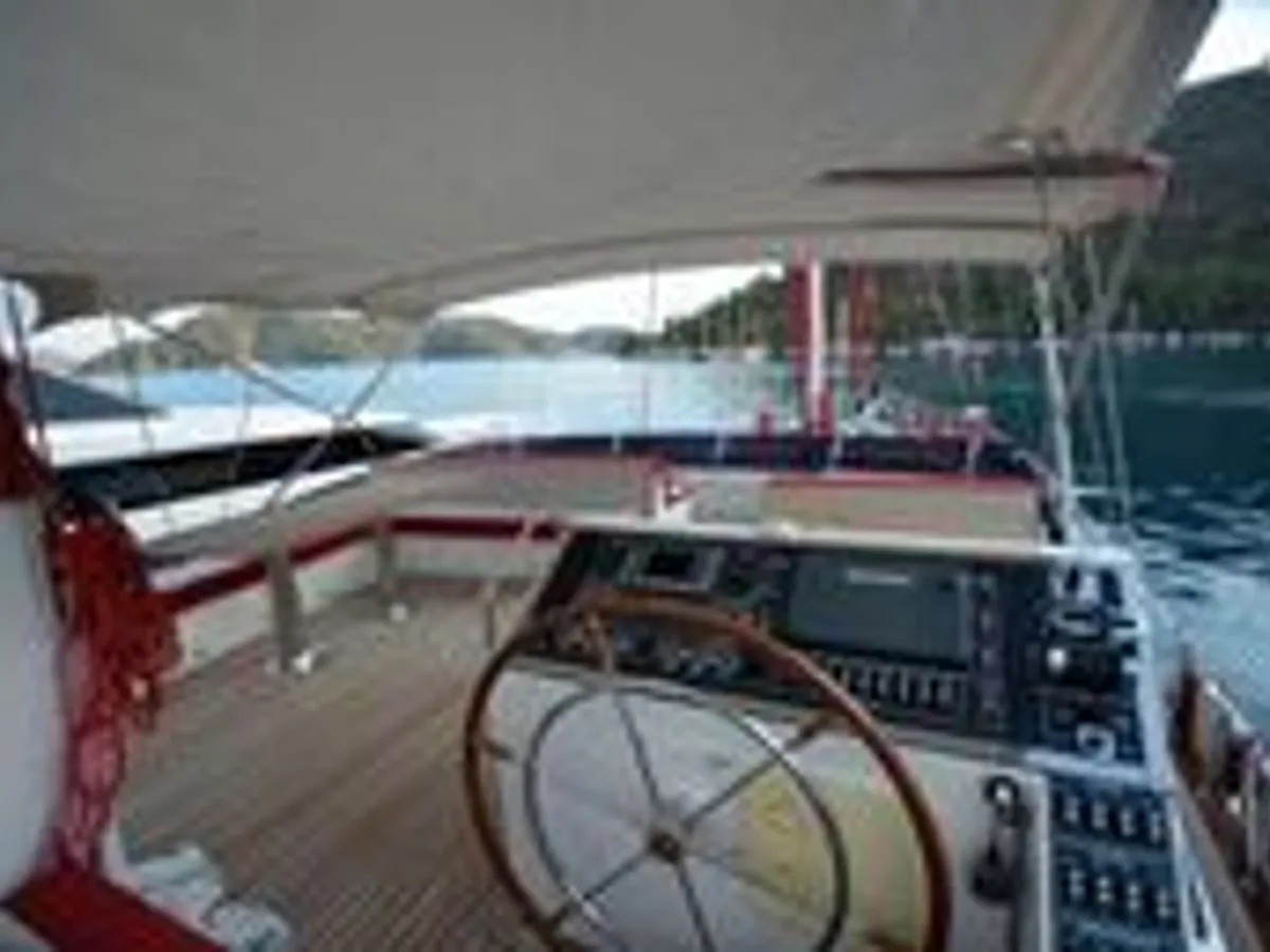 Iate à venda