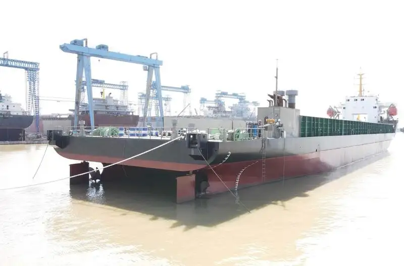 Navio graneleiro à venda