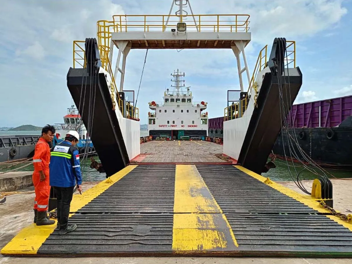 Balsa de desembarque, tanque à venda