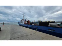 Barco de tripulação à venda