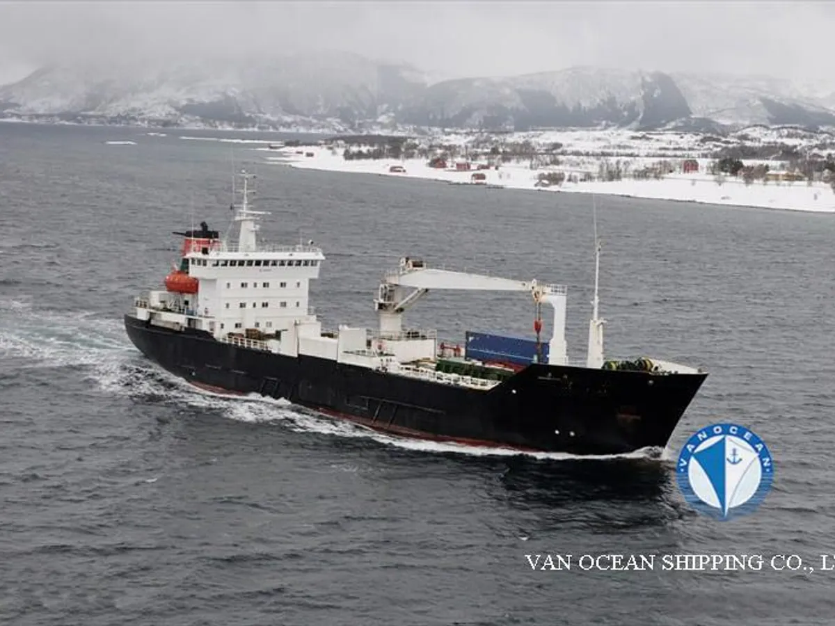 Navio frigorífico à venda
