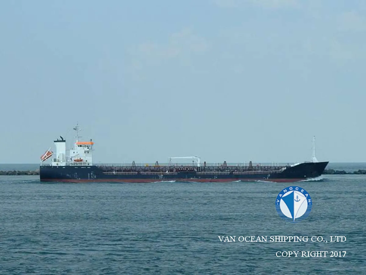 Navio-tanque de óleo/produtos químicos à venda