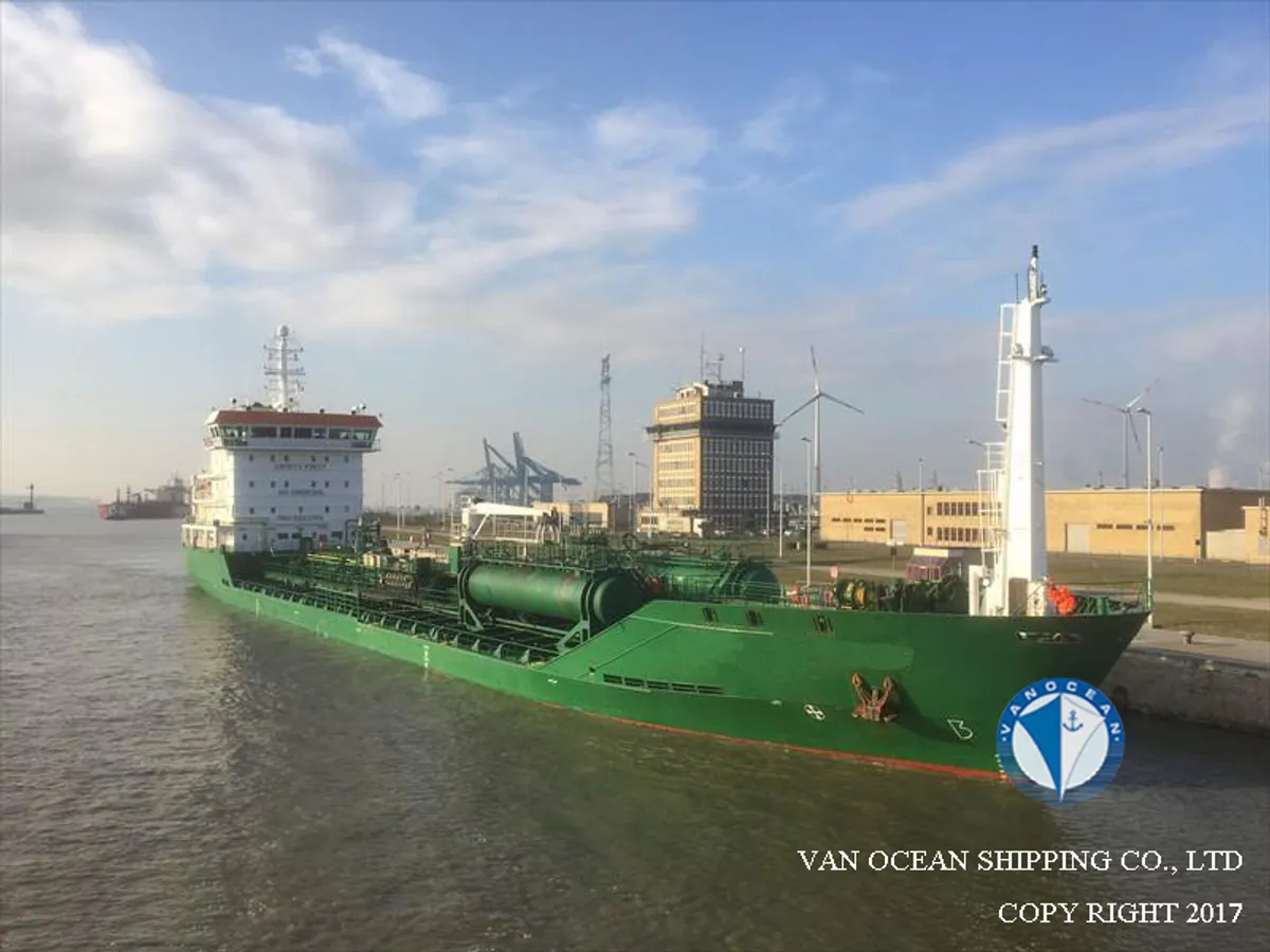 Navio-tanque de óleo/produtos químicos à venda