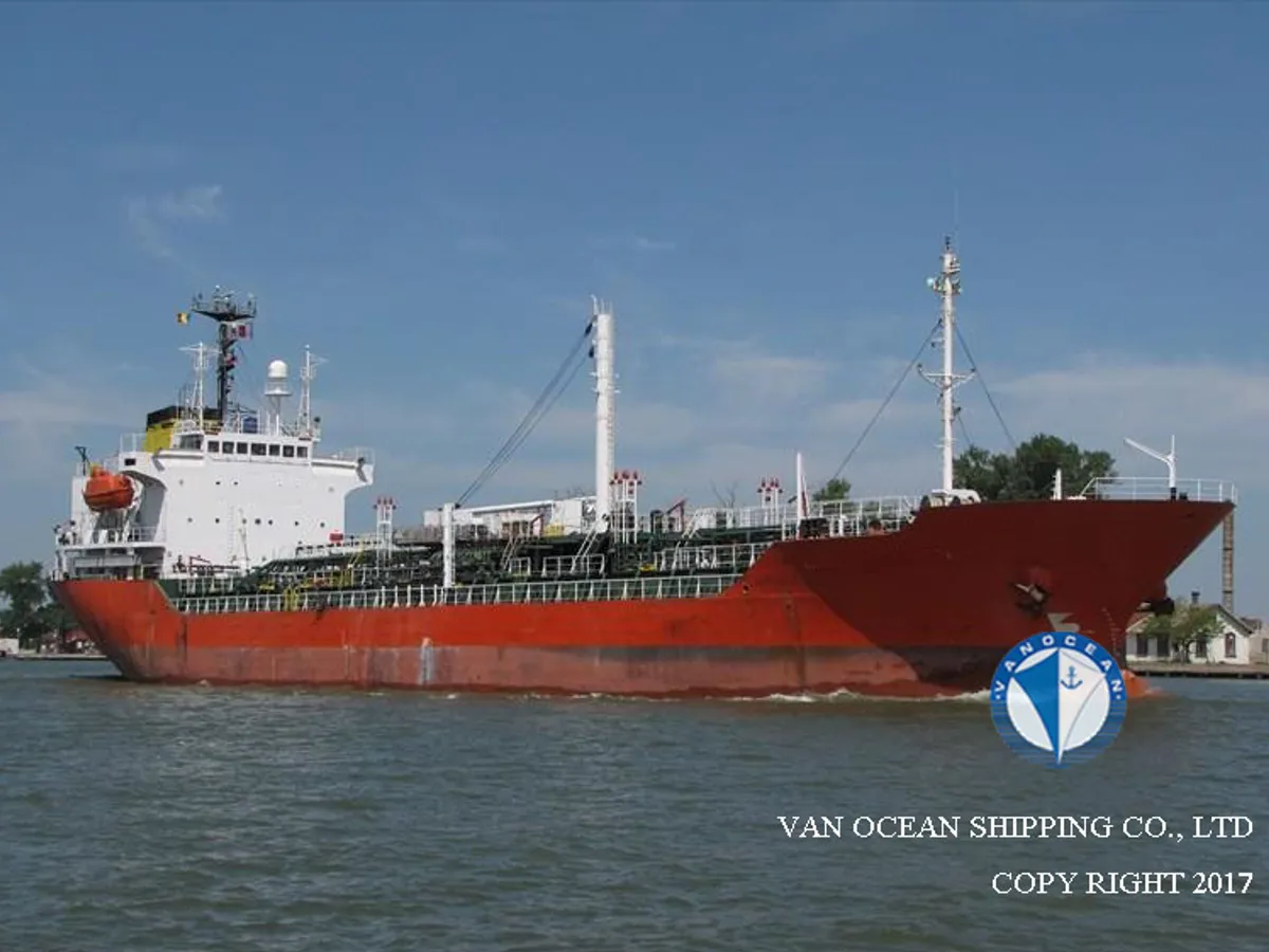 Navio-tanque de óleo/produtos químicos à venda