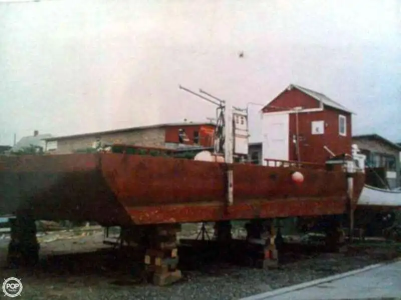Barcaça à venda