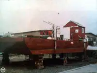 Barcaça à venda