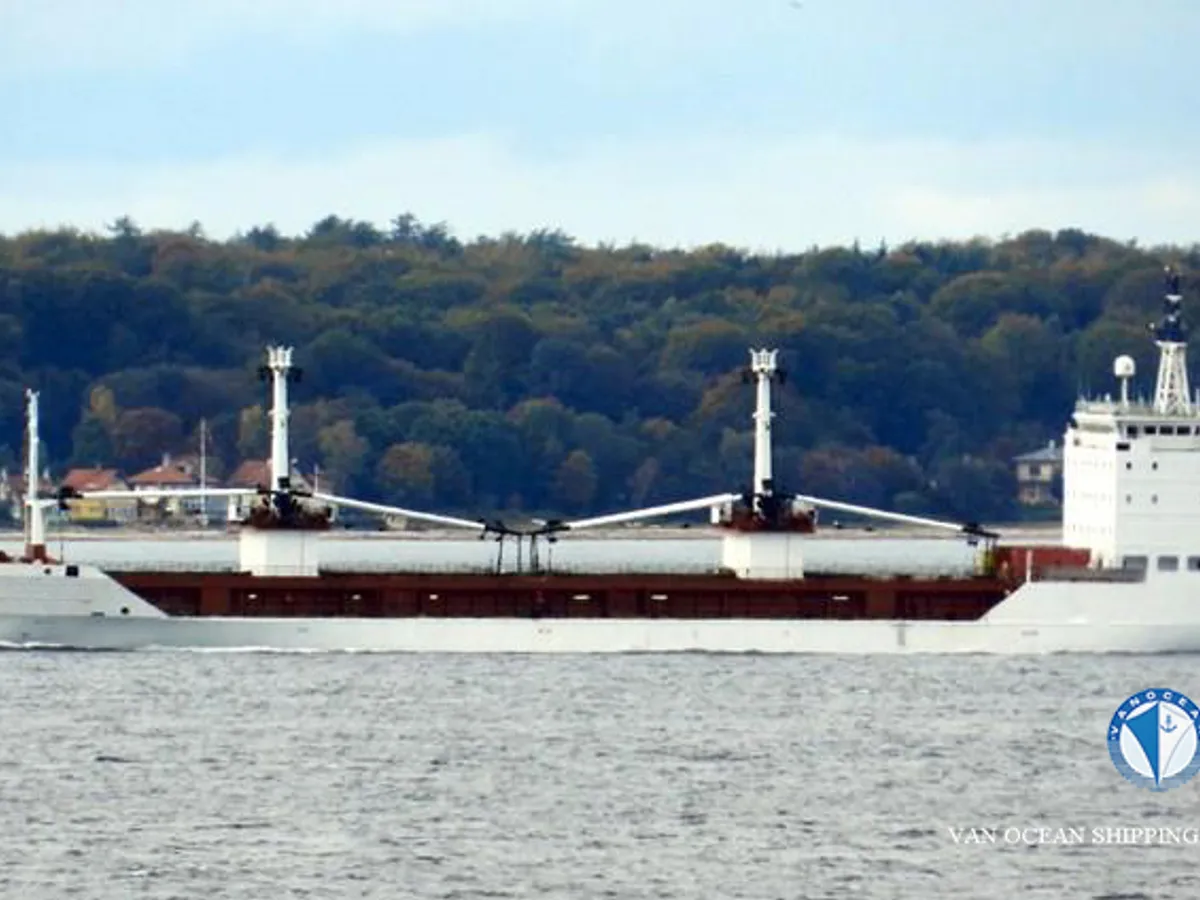 Navio frigorífico à venda