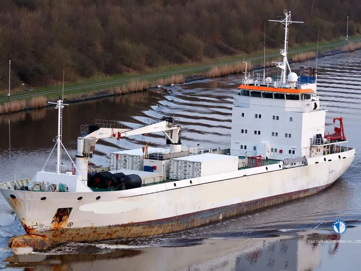 Navio frigorífico à venda