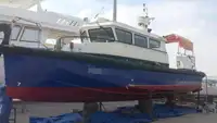 Barco de tripulação à venda