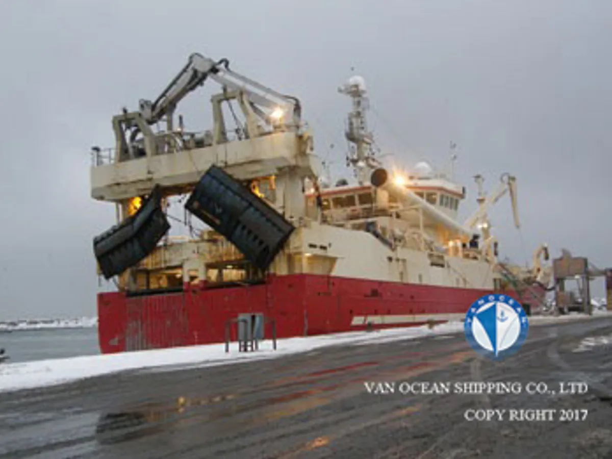 Navio de pesca de arrasto à venda