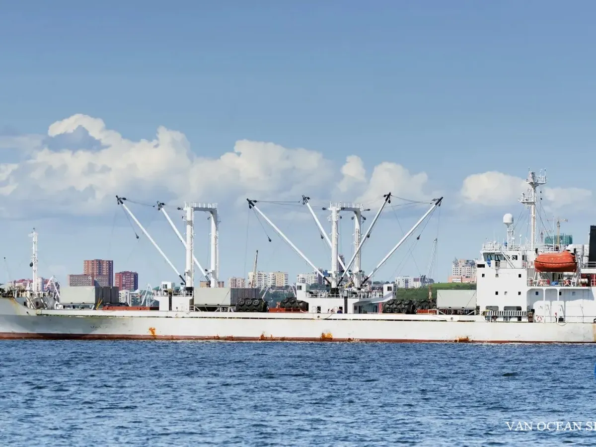 Navio frigorífico à venda