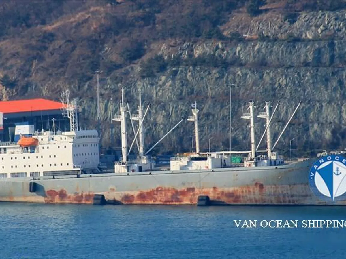 Navio frigorífico à venda
