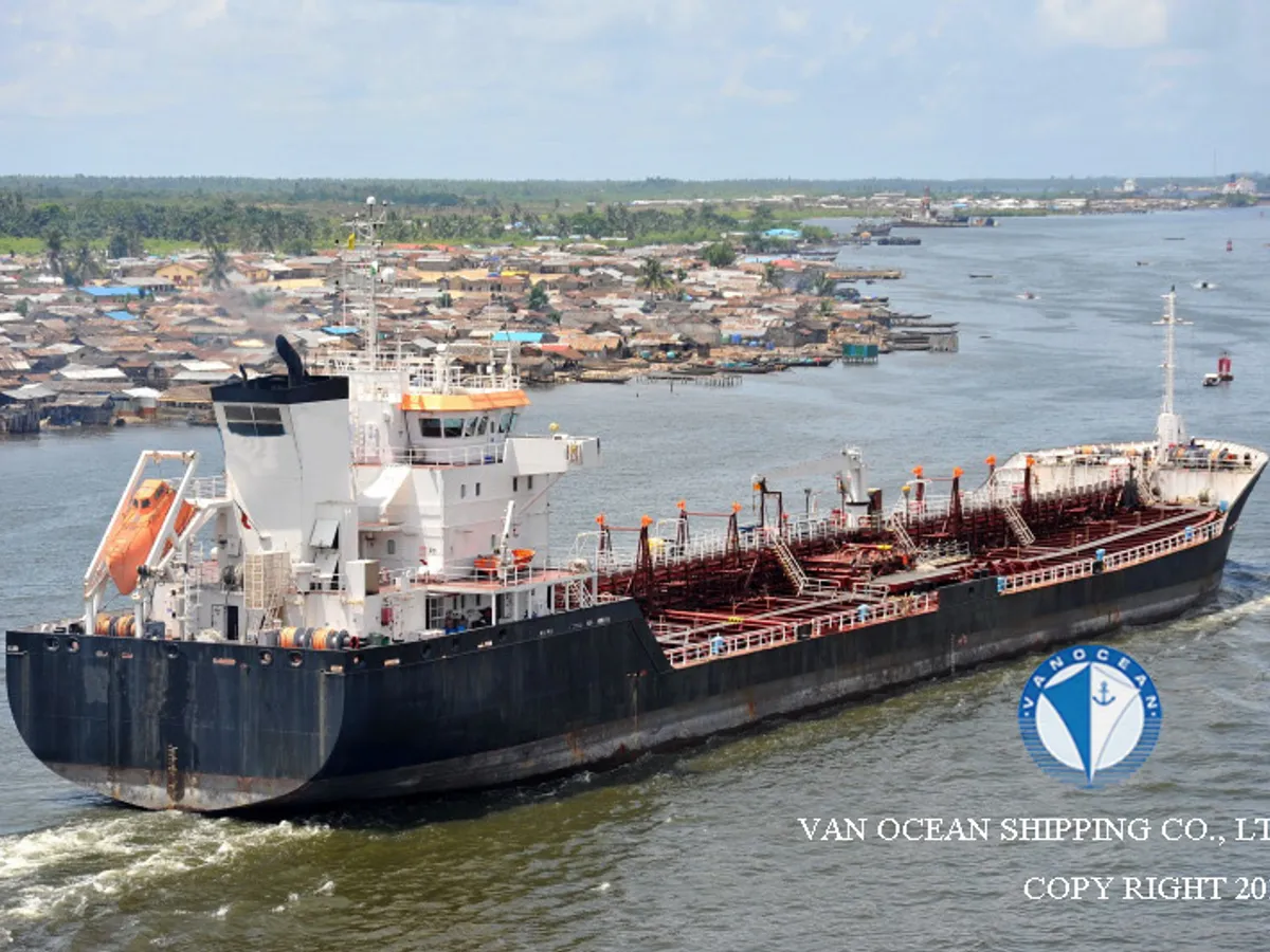 Navio-tanque de óleo/produtos químicos à venda