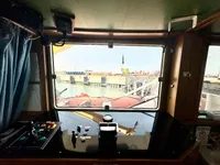 Barco de tripulação à venda