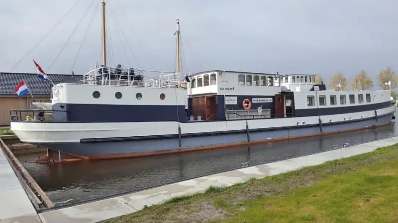 Navio graneleiro à venda