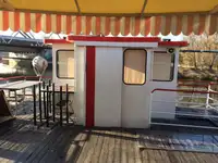 Navio porta-contêineres à venda
