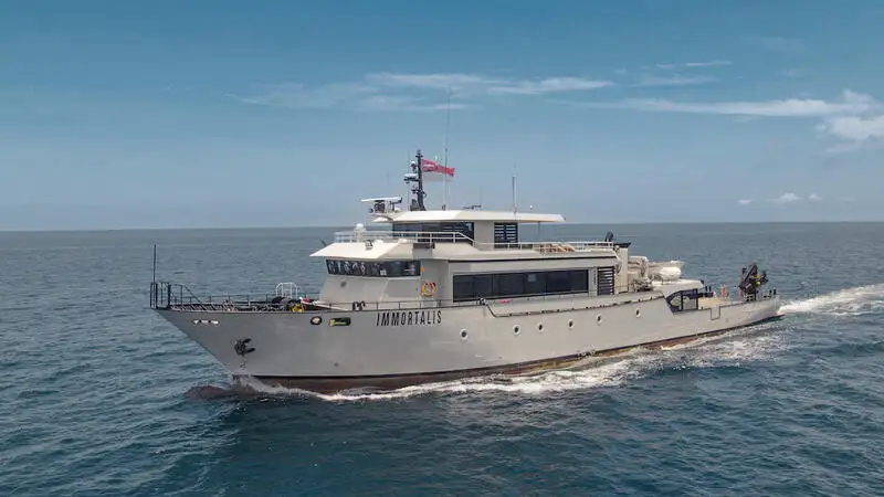 Navio de pesquisa à venda
