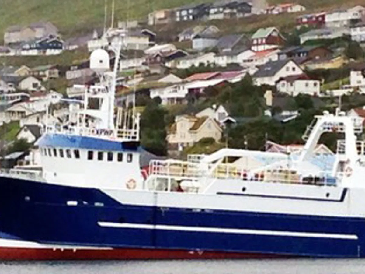 Navio de pesca de arrasto à venda