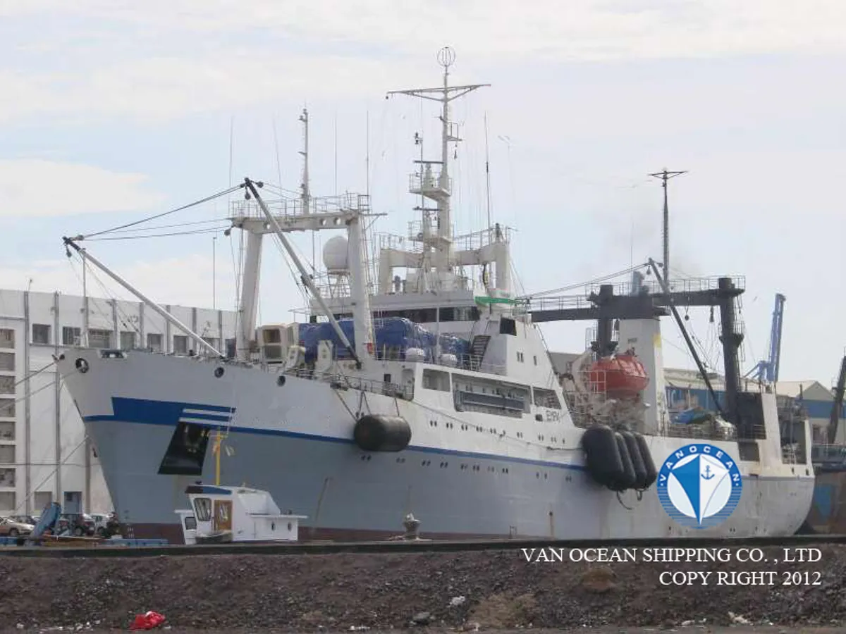 Navio de pesca de arrasto à venda