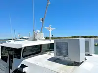 Catamarã à venda