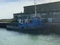 Rebocador à venda