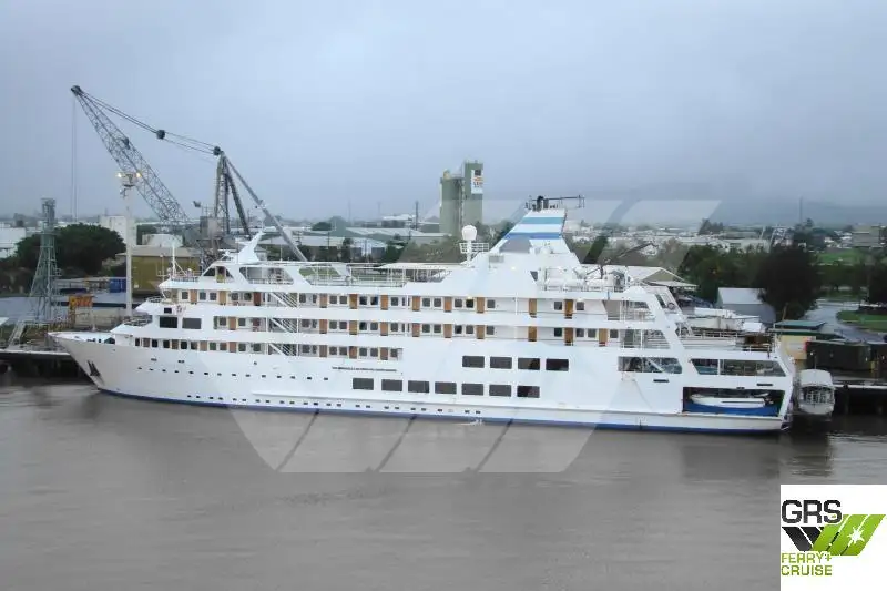 Navio de cruzeiro à venda