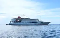 Navio de passageiros à venda