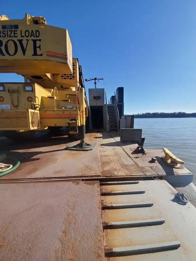 Balsa de desembarque, tanque à venda