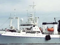 Navio de pesca de arrasto à venda