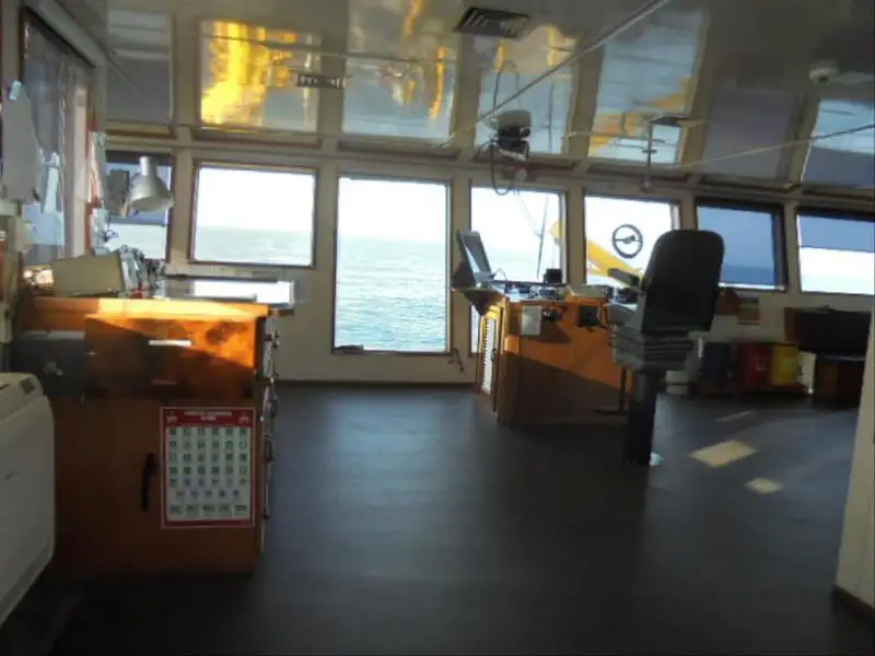 Navio frigorífico à venda