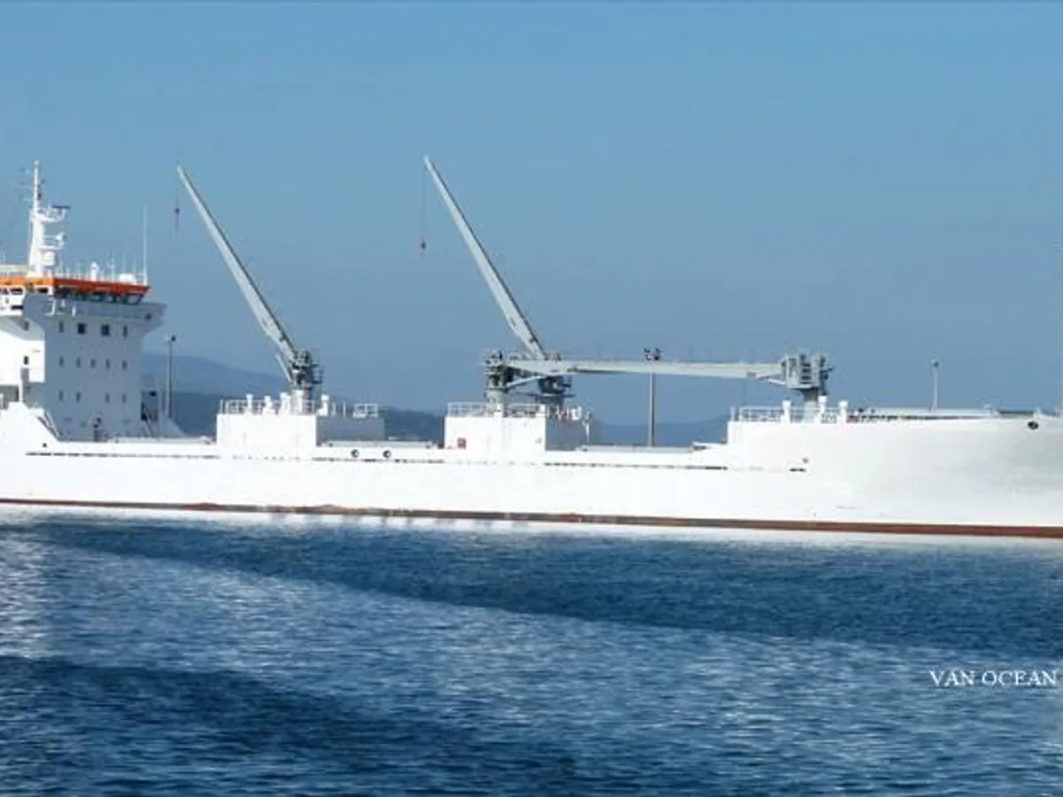 Navio frigorífico à venda