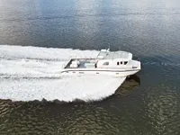 Catamarã à venda
