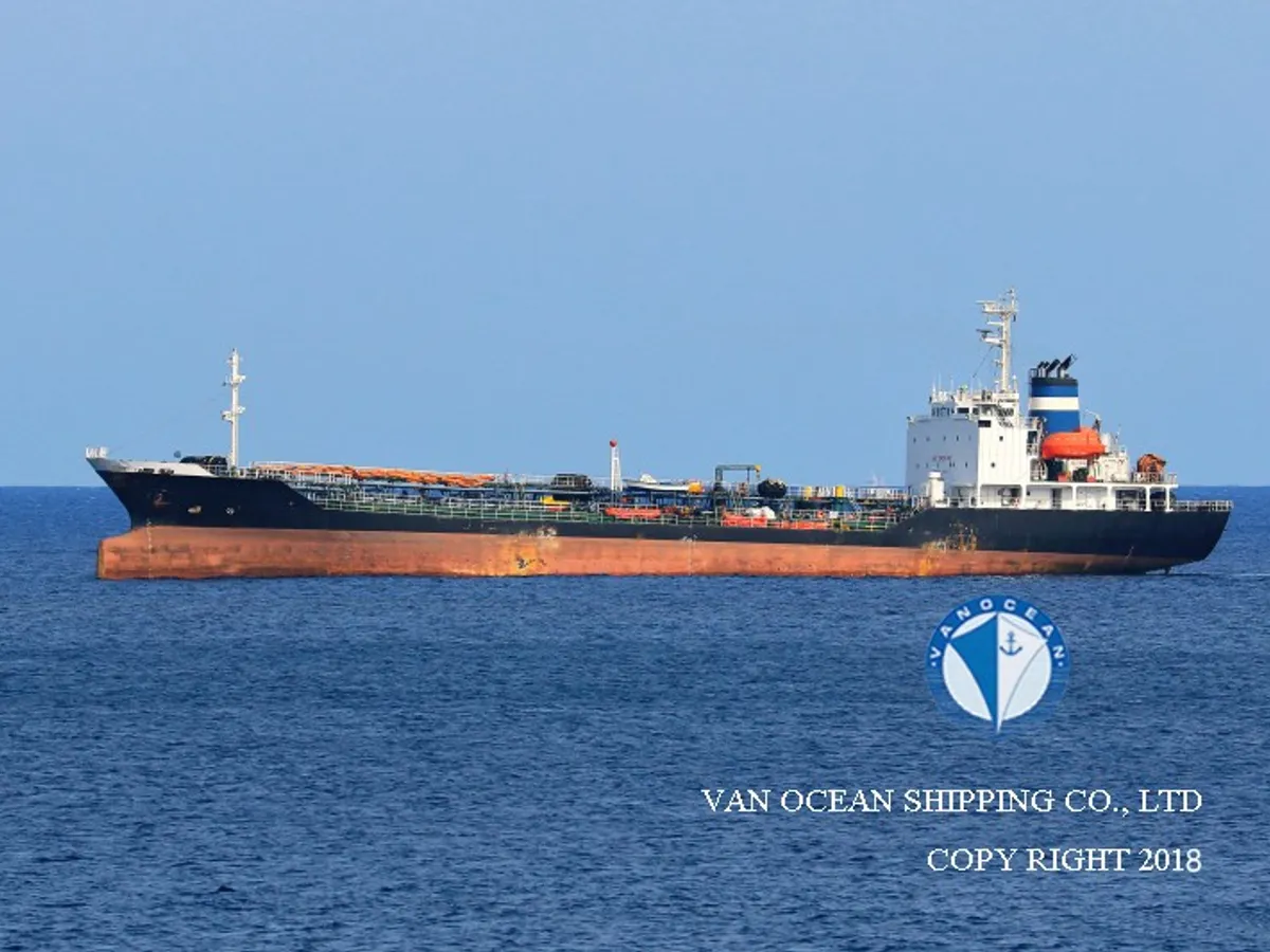 Navio-tanque de óleo/produtos químicos à venda