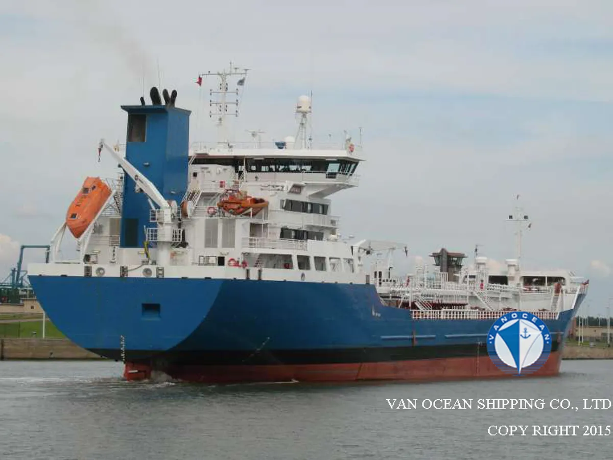 Navio-tanque de óleo/produtos químicos à venda