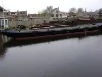 Barcaça à venda