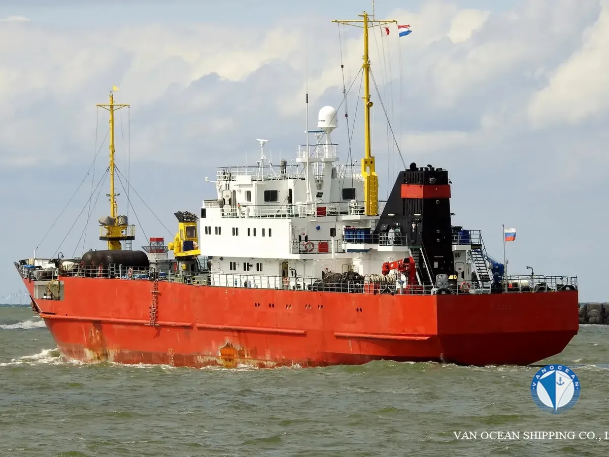 Navio frigorífico à venda