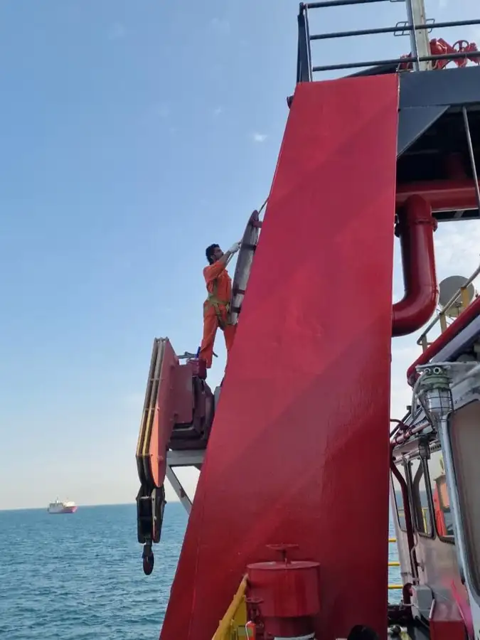 Navio de abastecimento à venda