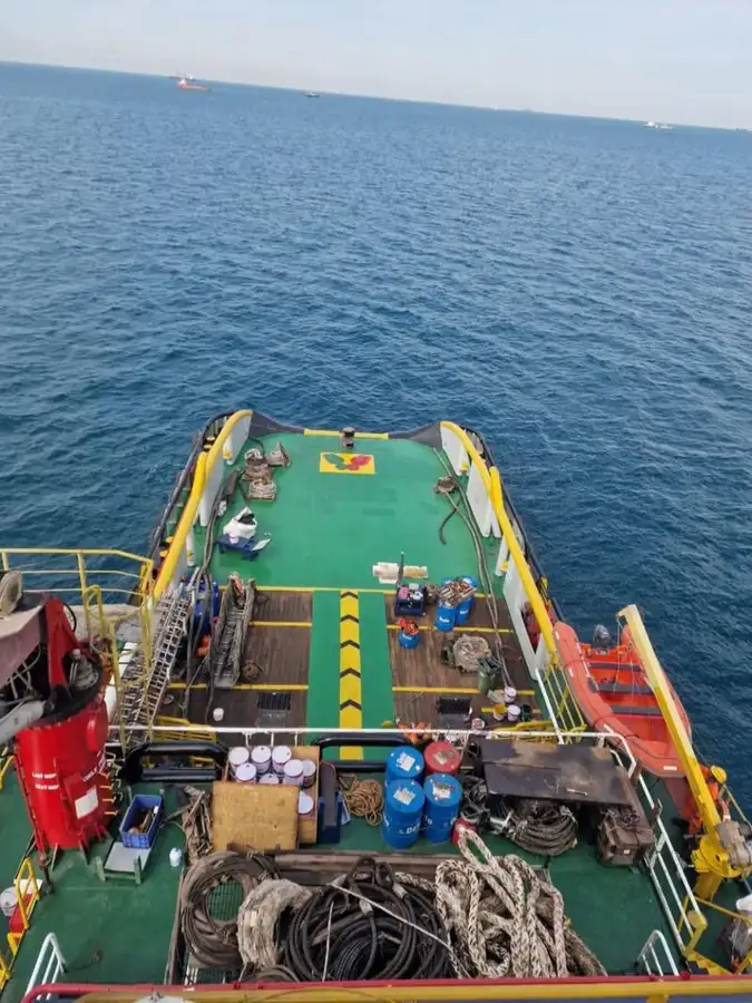 Navio de abastecimento à venda