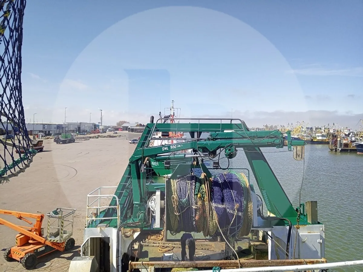 Navio de pesca de arrasto à venda