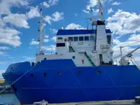 Navio porta-contêineres à venda