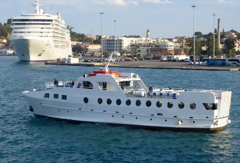 Navio RoPax à venda