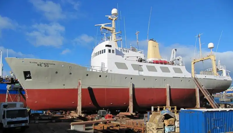 Navio de pesquisa à venda
