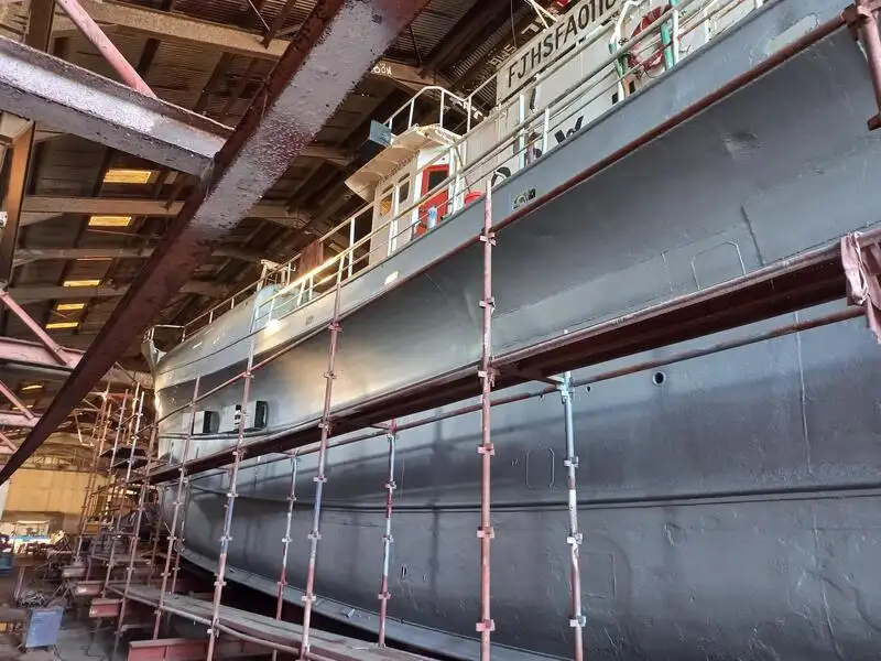 Navio com palangre à venda