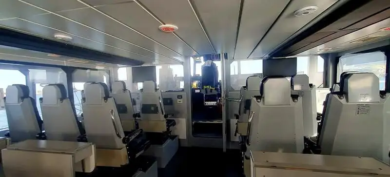 Navio porta-contentores à venda