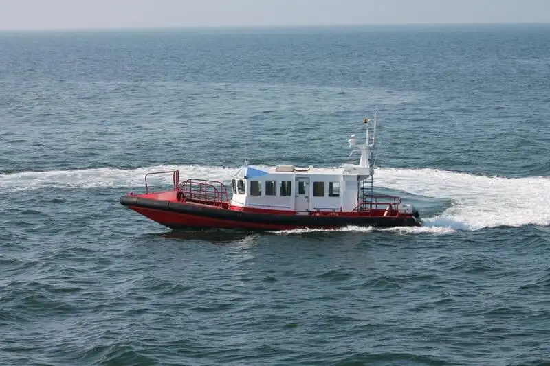 Barco da tripulação à venda