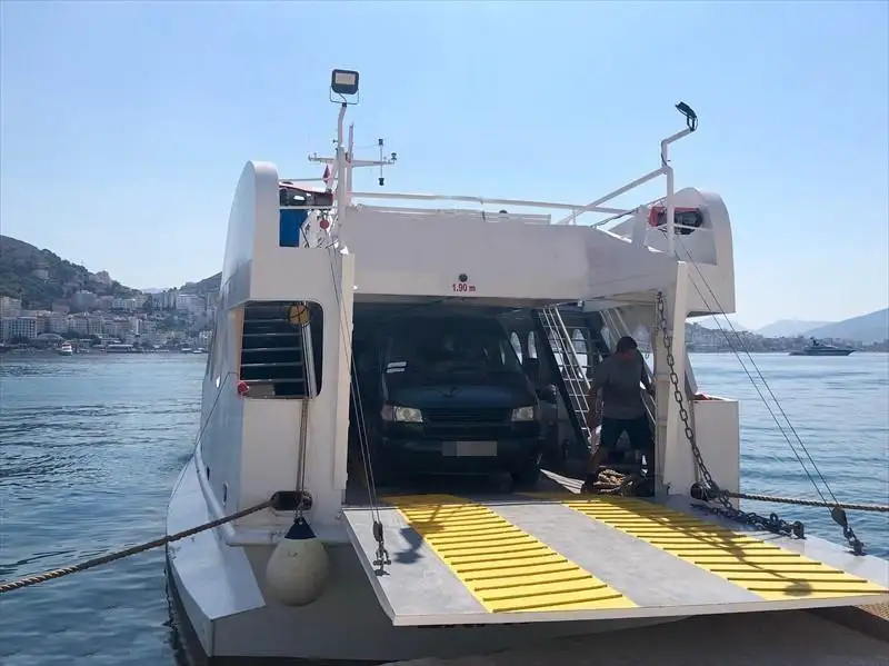 Navio RoPax à venda
