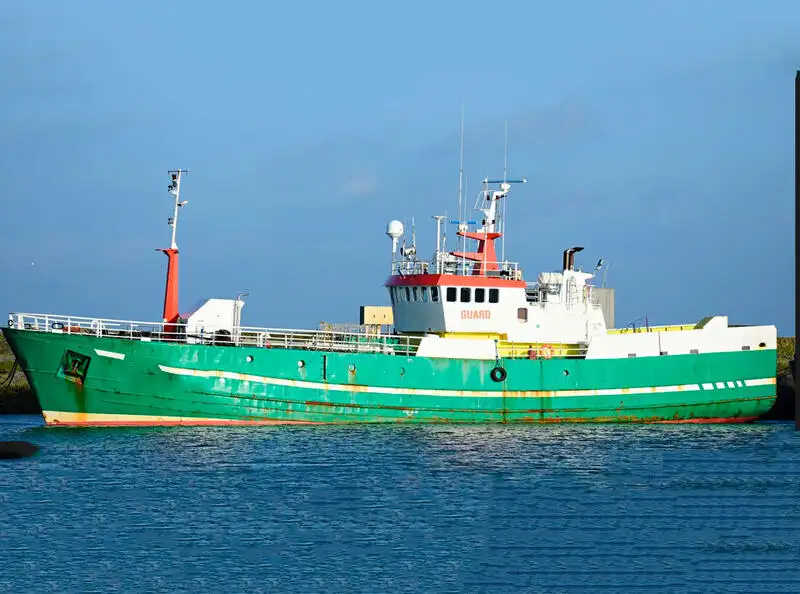 Navio de abastecimento à venda